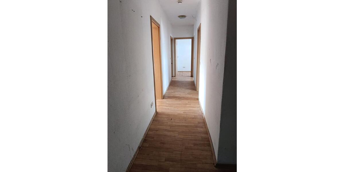 Dachgeschoßwohnung Worms - 3.5 Zimmer, 70 m&sup2;, 750&euro; | Angebot:26087485