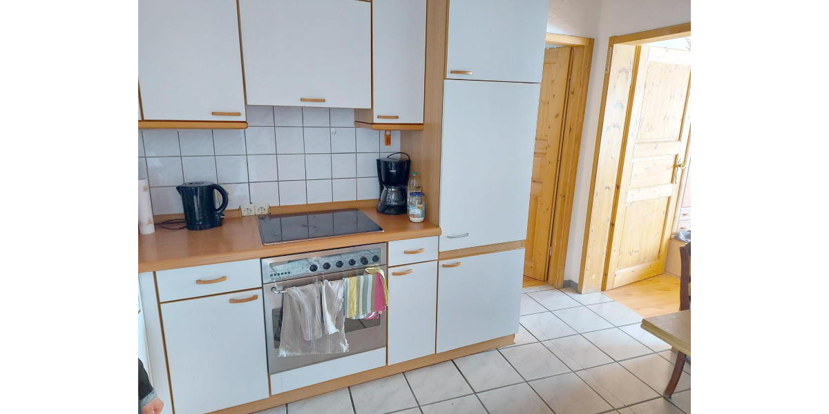 ObjNr:18238 - Sehr gut vermeitetes Wohnhaus mit Gewerbeanteil 6 zimmer