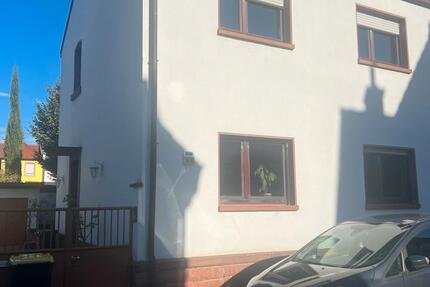 Haus Ludwigshafen am Rhein Ludwigshafen-Hemshof - 4 Zimmer, 130 m&sup2;, 1.400&euro; | Angebot:27703547