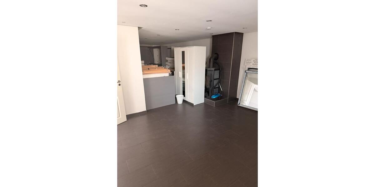 Etagenwohnung Ludwigshafen am Rhein Edigheim - 9 Zimmer, 300 m&sup2;, 650&euro; | Angebot:26233208