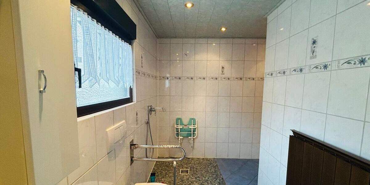 Einfamilienhaus Bobenheim-Roxheim Bobenheim - 1 Zimmer, 325 m&sup2;, 420.000&euro; | Angebot:23982875