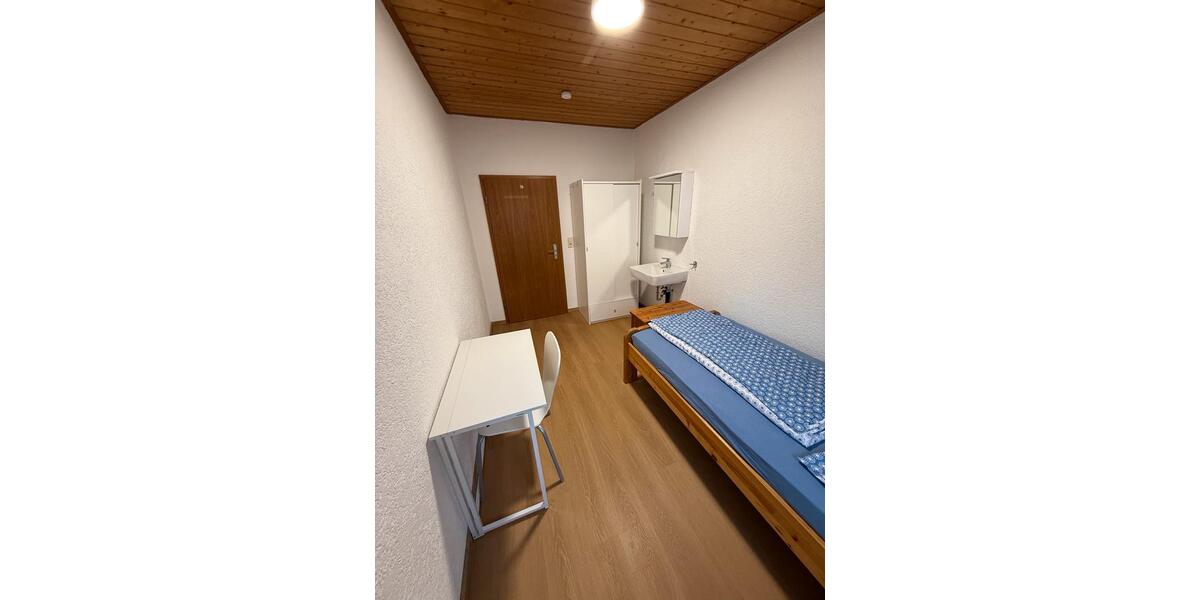 Erdgeschoßwohnung Ludwigshafen am Rhein Rheingönheim - 1 Zimmer, 12 m&sup2;, 470&euro; | Angebot:24982983