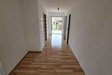 Wohnung Schifferstadt - 3 Zimmer, 81 m&sup2;, 1.300&euro; | Angebot:27100927