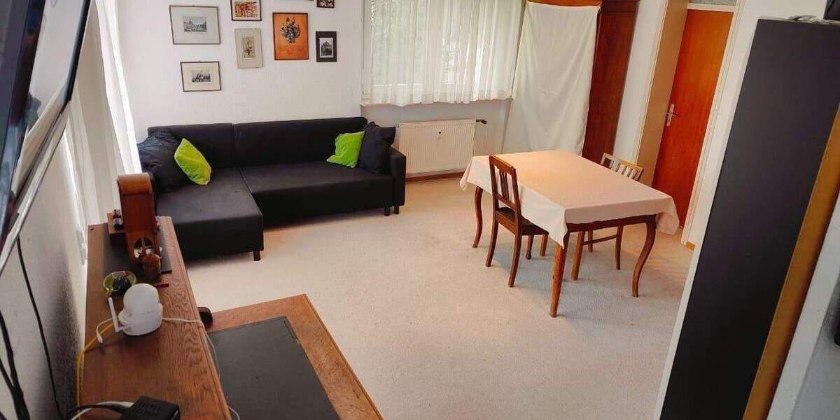 Helle 1- Zi.- Wohnung mit Balkon und 1 Pkw- Stellplatz in der Tiefgarage 1 zimmer