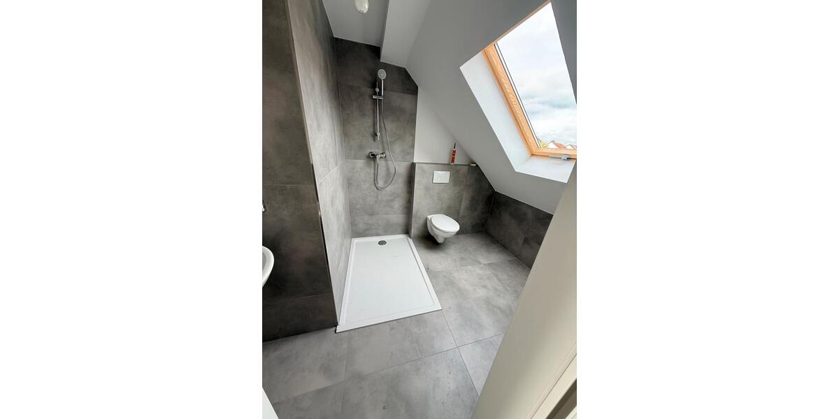 Dachgeschoßwohnung Hockenheim - 2 Zimmer, 85 m&sup2;, 1.250&euro; | Angebot:26625841