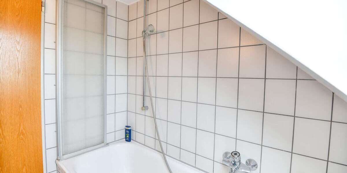 3 ZKB DG & 2 ZKB Souterrain Whg Sofort beziehbar Garage & 2 Stellplätze inkl 5 zimmer