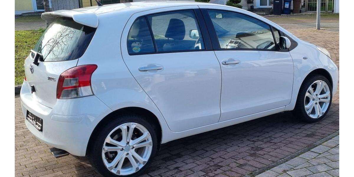 Toyota Yaris 29.978 km 8.950 &euro; Ludwigshafen 67071