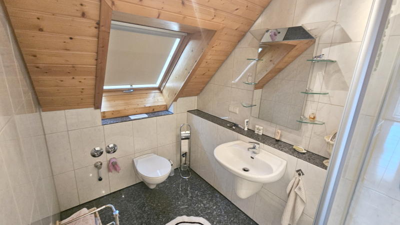 ObjNr:19757 - Sehr gepflegte 3,5 Zi ET-Maisonettewohnung mit Balkon und PkW-Stellplatz in LU-Maudach - Dachgeschoßwohnung Ludwigshafen am Rhein Rheingönheim | Angebot:22925644