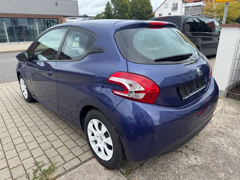 Peugeot 208 164.500 km 3.990 € Worms 67551