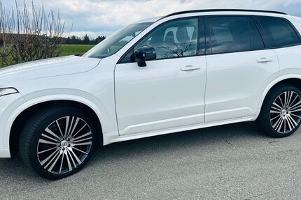 Volvo XC90 83.200 km 42.700 € Neckargemünd 69151