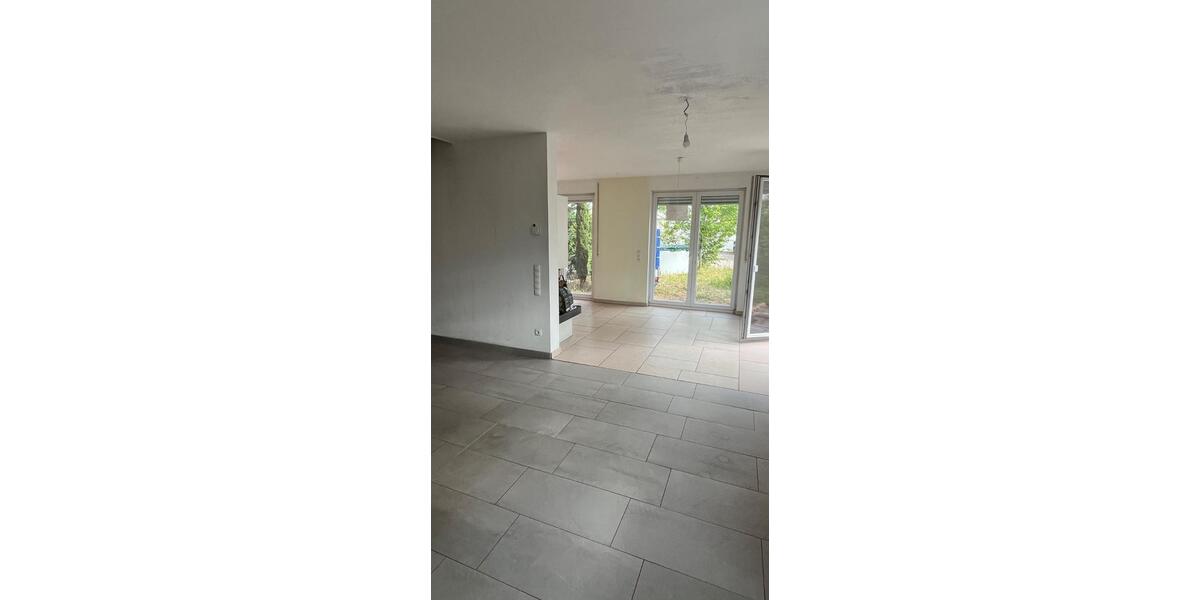 Helle DHH mit Garten und zwei Stellplätzen in attraktiver Lage 6 zimmer