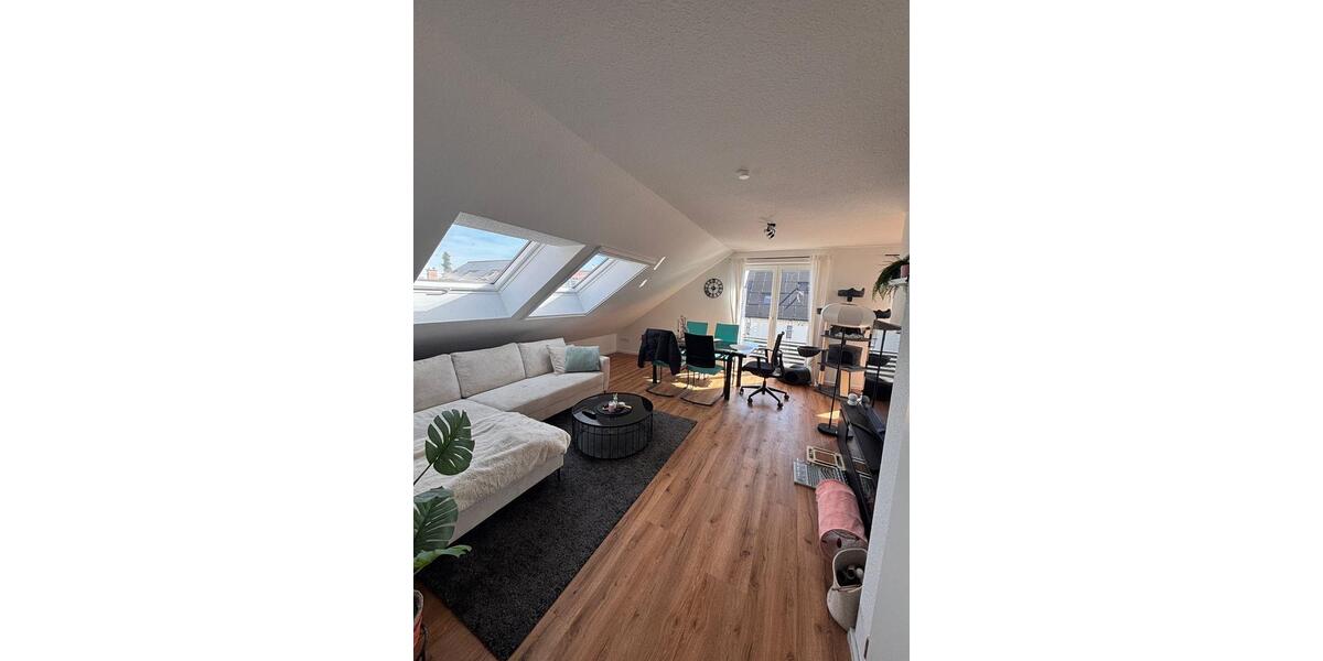 Dachgeschoßwohnung Philippsburg - 3 Zimmer, 82 m&sup2;, 1.150&euro; | Angebot:26311611