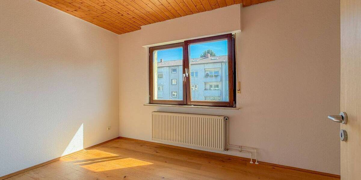 Einfamilienhaus Mannheim Neckarau - 6 Zimmer, 176 m&sup2;, 1.900&euro; | Angebot:26203550