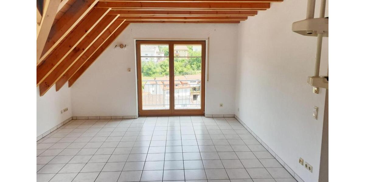 Dachgeschoßwohnung Schriesheim - 3 Zimmer, 80 m&sup2;, 730&euro; | Angebot:26099164