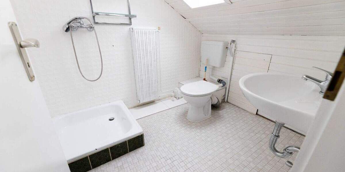 Doppelhaushälfte Brühl - 7 Zimmer, 228 m&sup2;, 550.000&euro; | Angebot:25141859