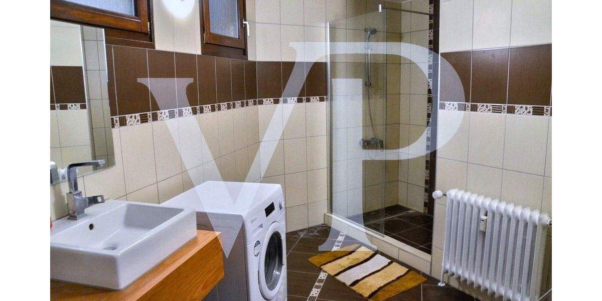 Bezugsfreies City-Apartment mit Aufzug und Stellplatz 3 zimmer