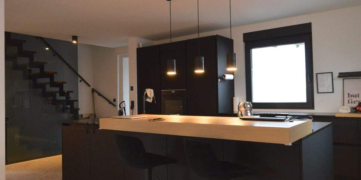 Wohnen und Arbeiten vereint - umfassend sanierte Wohn- und Gewerbeimmobilie auf großem Grundstück 3 zimmer