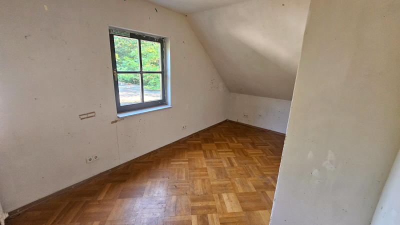 ObjNr:19522 - Freistehendes, repräsentatives EFH mit Garten und großem Grundstück ausserhalb in DÜW-Grethen - Einfamilienhaus Bad Dürkheim | Angebot:23602147