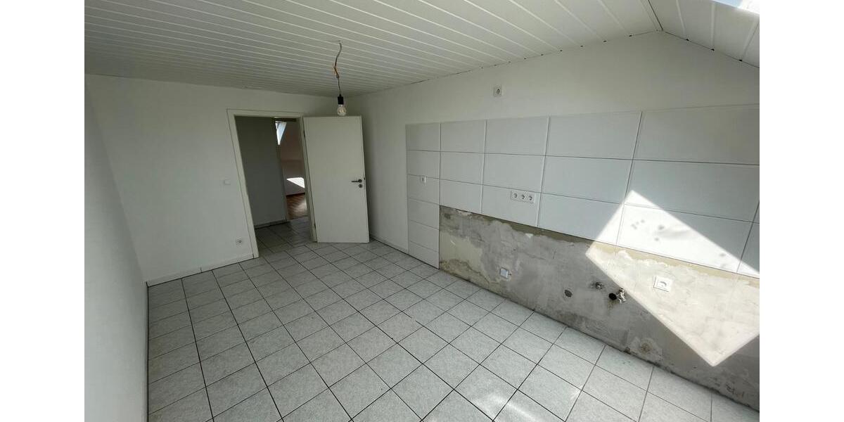 Dachgeschoßwohnung Hockenheim - 3 Zimmer, 77 m&sup2;, 239.000&euro; | Angebot:26572972