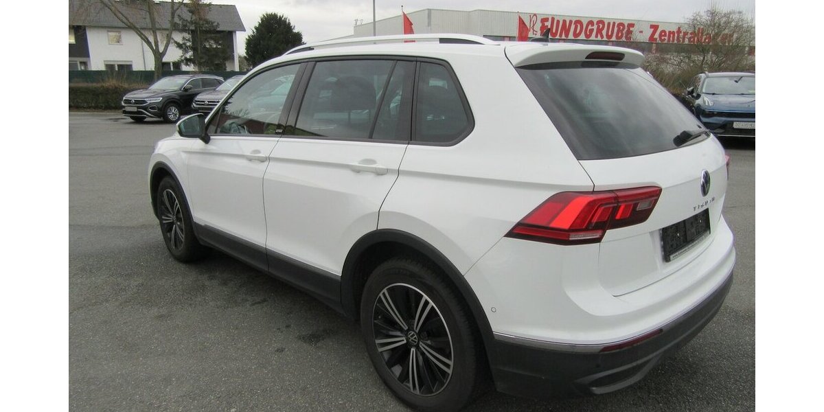 VW Tiguan Active 1.5, NAVI, LED 88.000 km 24.890 &euro; Gernsheim 64579