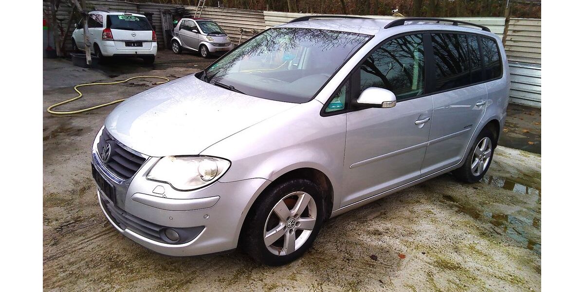 VW Touran 172.876 km 2.222 &euro; Mannheim 68309