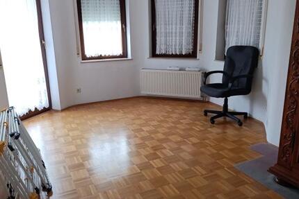 ObjNr:19777 - Sehr helles, leer stehendes 3-Fam. Haus (DHH) in guter Lage von Leimen; - Haus Leimen | Angebot:23602618