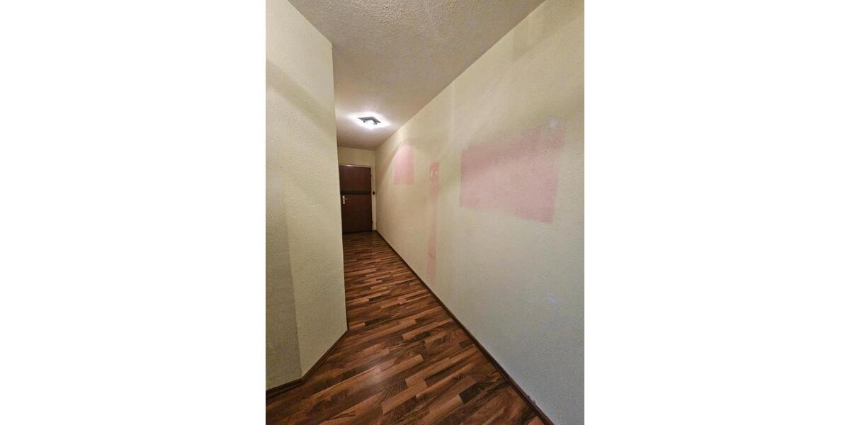 3-Zimmerwohnung mit Einbauküche, Balkon, Keller und PKW-Stellplat 3 zimmer