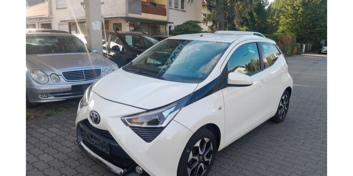 Toyota Aygo (X) 25.000 km 13.999 &euro; Heidelberg 69126