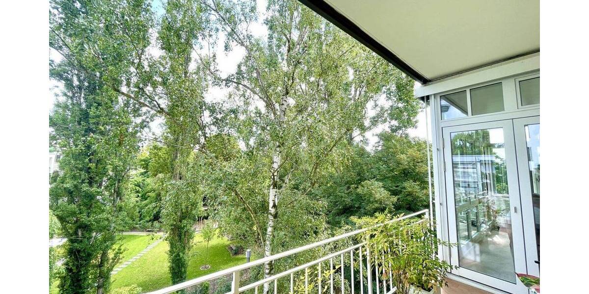 Luxeriöse Beletage mit Balkon in unmittelbarer Nähe zum Luisenpark 5 zimmer
