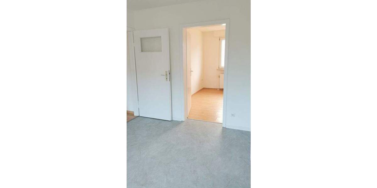 Etagenwohnung Ludwigshafen Süd - 2 Zimmer, 50 m&sup2;, 670&euro; | Angebot:25338588