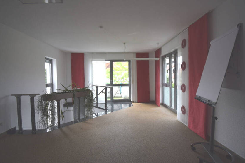 Schickes, repräsentatives Büro in angenehmen Umfeld