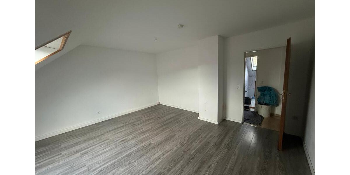 Dachgeschoßwohnung Mannheim Niederfeld - 3 Zimmer, 77 m&sup2;, 1.150&euro; | Angebot:26630886