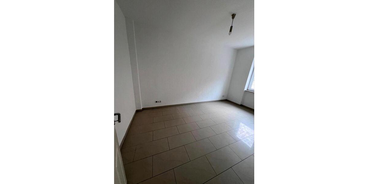 Erdgeschoßwohnung Ludwigshafen am Rhein Ludwigshafen-Hemshof - 3 Zimmer, 85 m&sup2;, 1.400&euro; | Angebot:26186775