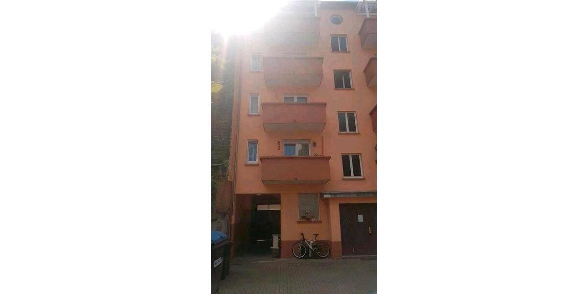 Dachgeschoßwohnung Ludwigshafen am Rhein - 2 Zimmer, 35 m&sup2;, 650&euro; | Angebot:26231836