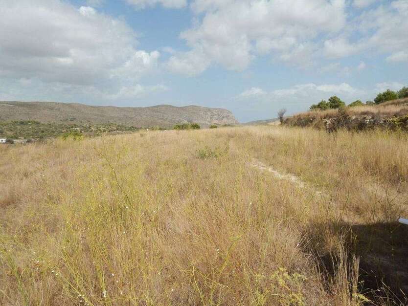 Grundstück zu verkaufen in Benissa 166.000 € 11836 m²