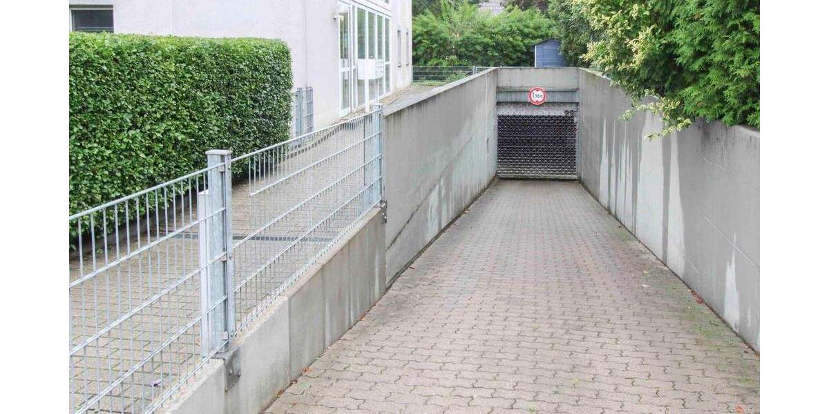 Attraktive 4-Zimmer-Wohnung, zwei Balkone und TG-Stellplatz in Mannheim (Erbpacht) 4 zimmer