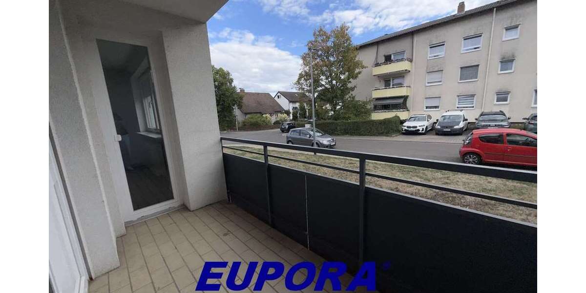 Etagenwohnung Eisenberg - 3 Zimmer, 65 m&sup2;, 670&euro; | Angebot:27543298