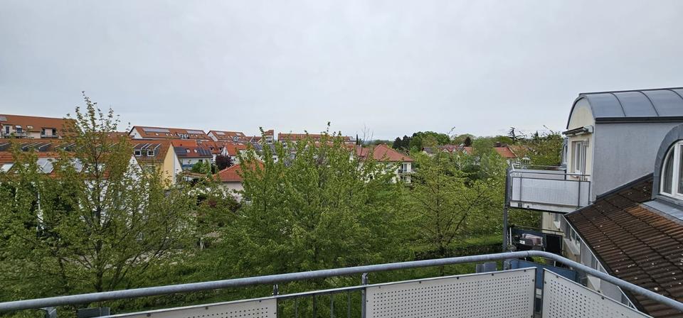 2 Zi Bad EBK Wohnung Carl-Benz-Seniorenzentrum Erst ab 60J mögli 2 zimmer