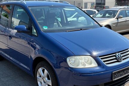 VW Touran 213.000 km 2.990 &euro; Reilingen 68799
