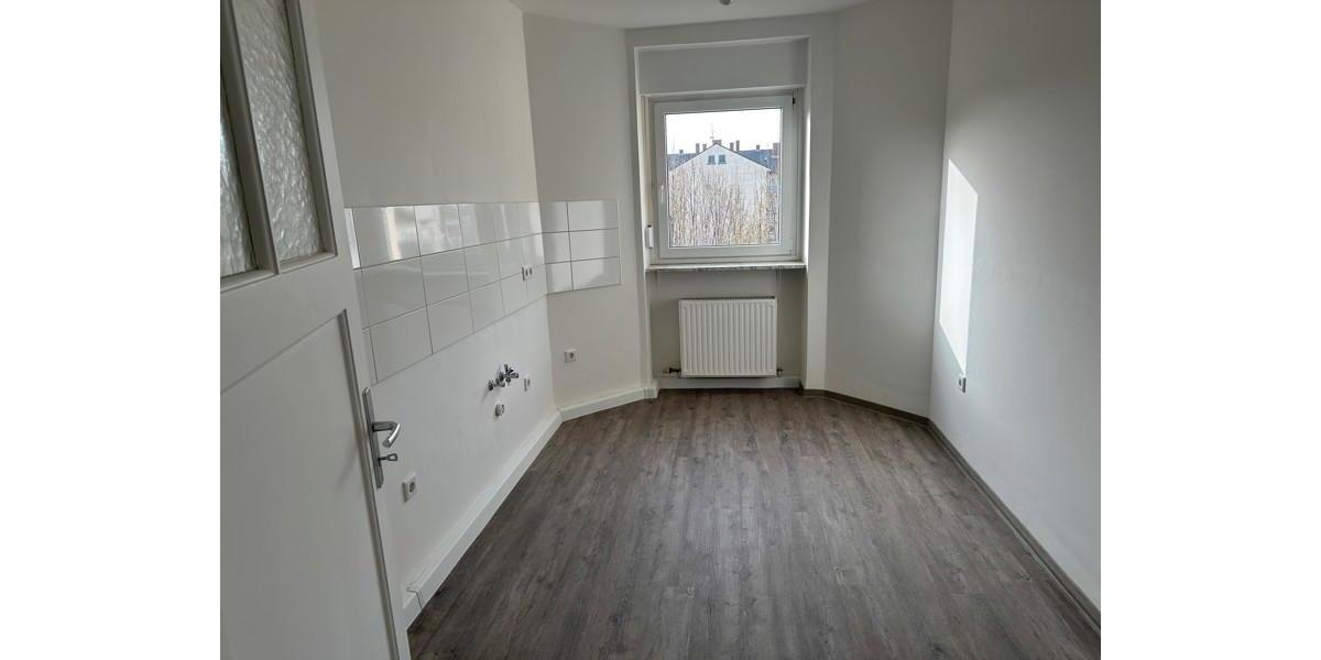 Etagenwohnung Mannheim Almenhof - 3 Zimmer, 90 m&sup2;, 1.035&euro; | Angebot:25756686