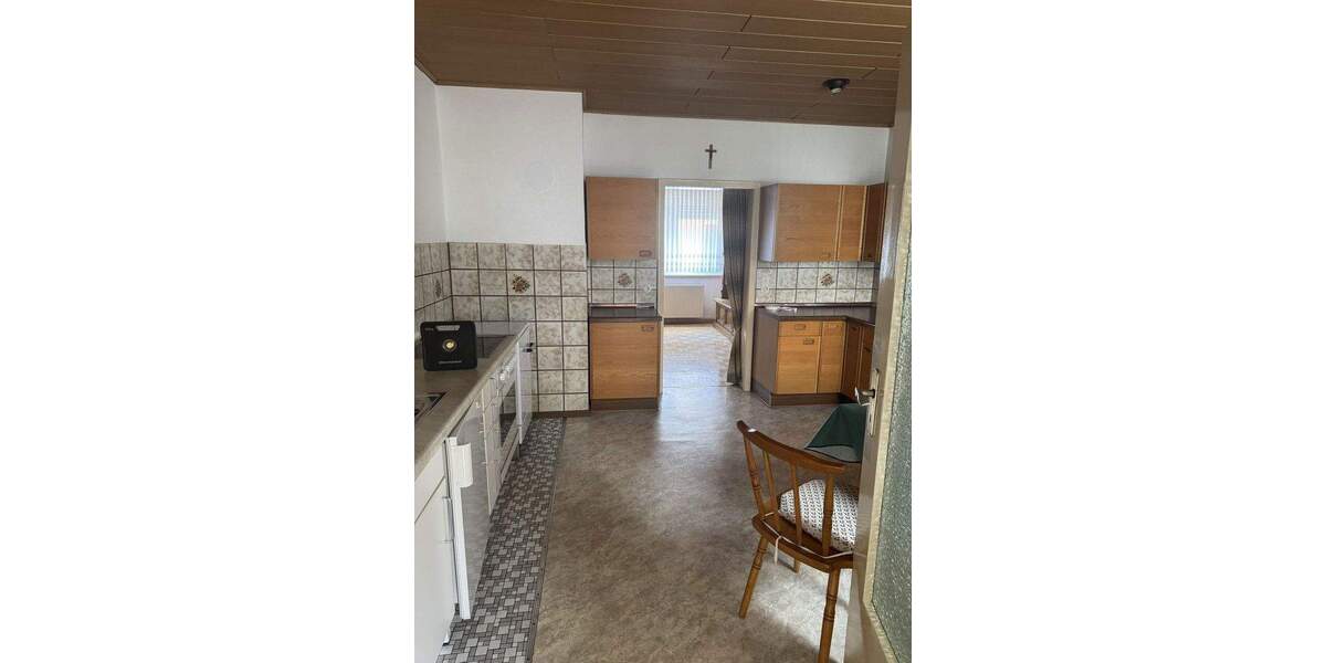 Charmantes Einfamilienhaus mit vielseitiger Scheune und historischem Flair in Philippsburg! 5 zimmer