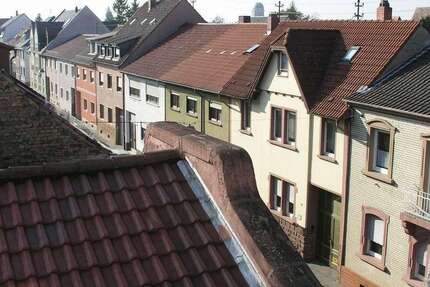 Wohnung Mannheim Hochstätt - 4 Zimmer, 95 m&sup2;, 1.080&euro; | Angebot:27209982