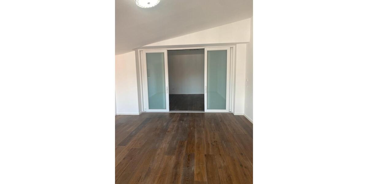 Etagenwohnung Walldorf - 2 Zimmer, 75 m&sup2;, 900&euro; | Angebot:26594304