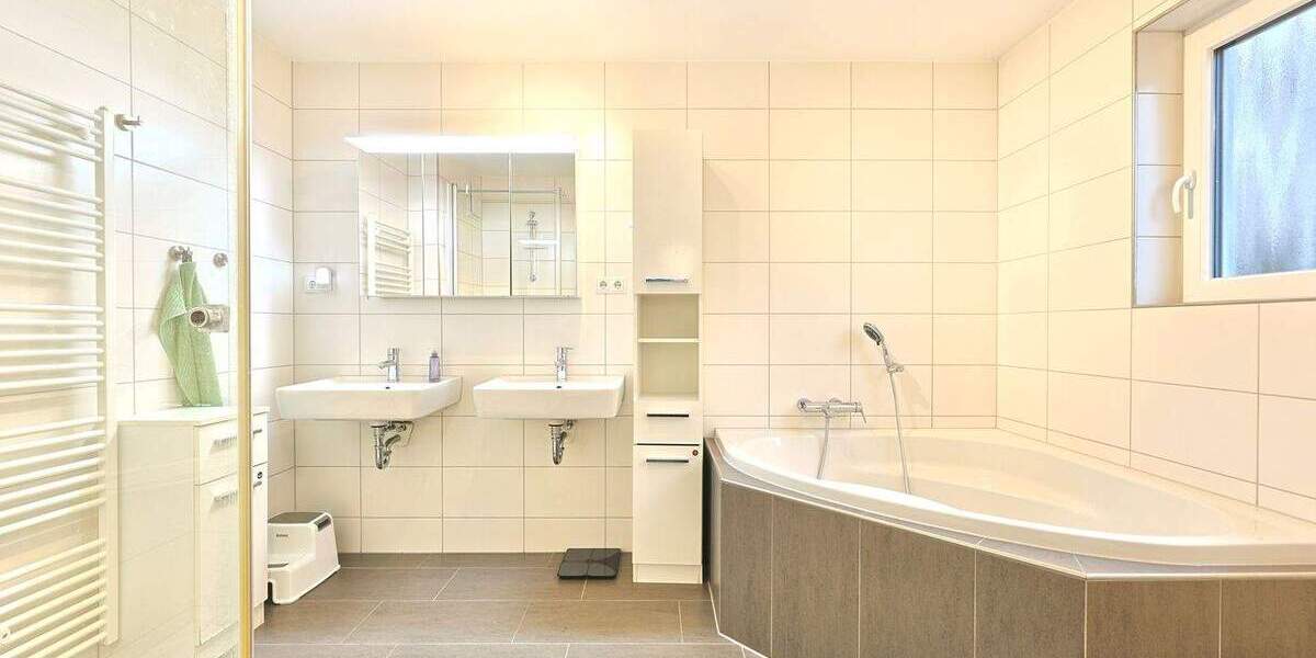 Etagenwohnung Haßloch - 4 Zimmer, 119 m&sup2;, 499.000&euro; | Angebot:25734489