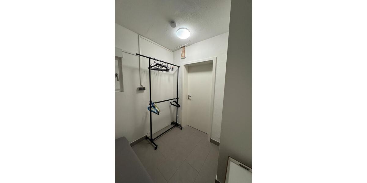 WG-Zimmer in großzügiger, modernisierter Wohnung 1 zimmer