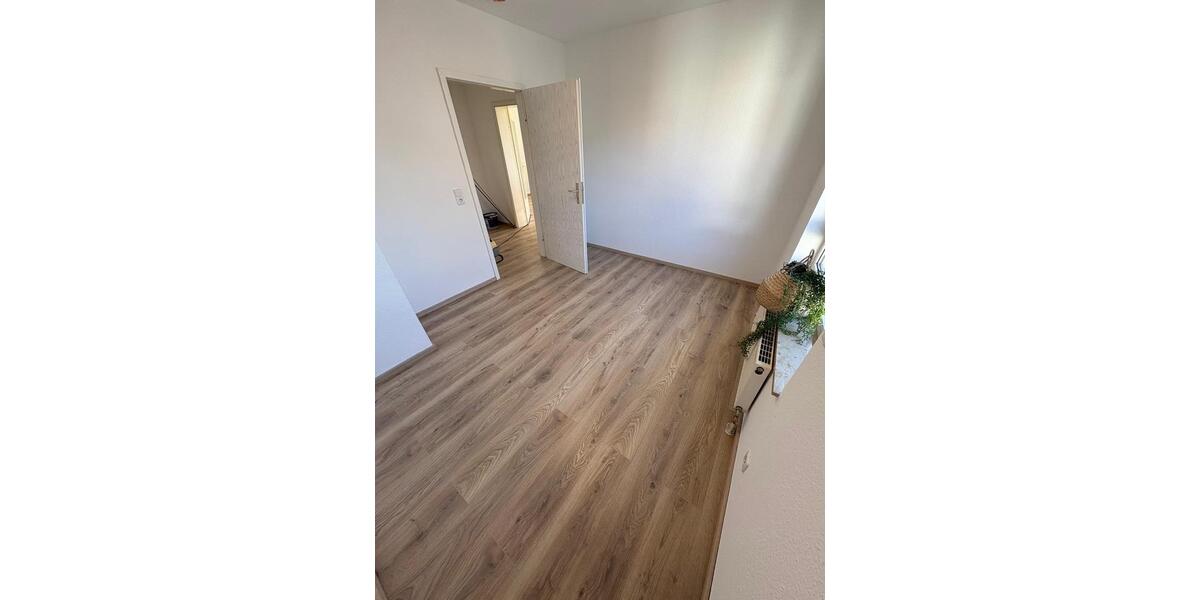 Etagenwohnung Mannheim Hochstätt - 3.5 Zimmer, 75 m&sup2;, 950&euro; | Angebot:25370368