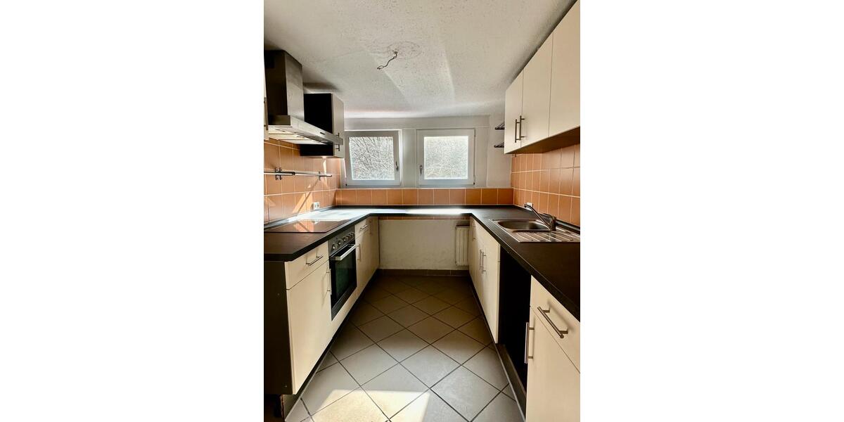 Dachgeschoßwohnung Bad Dürkheim - 5 Zimmer, 100 m&sup2;, 950&euro; | Angebot:26045223