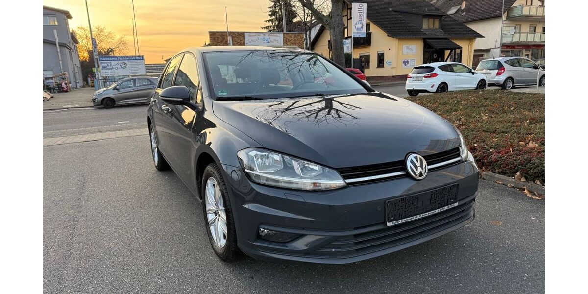 VW Golf 127.000 km 10.900 &euro; Schwetzingen 68723