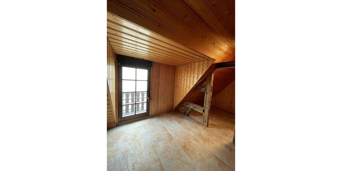 Etagenwohnung Neustadt Haardt - 4 Zimmer, 115 m&sup2;, 850&euro; | Angebot:25274377