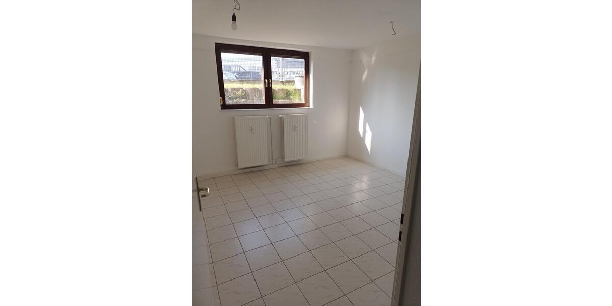 Etagenwohnung Mannheim Niederfeld - 3 Zimmer, 85 m&sup2;, 950&euro; | Angebot:25968275